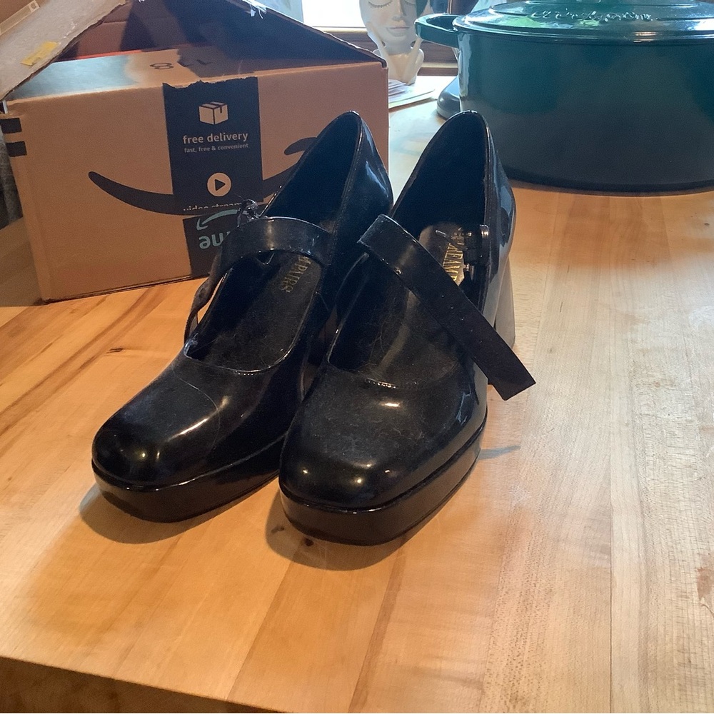 Elegant Black Women's Shoes